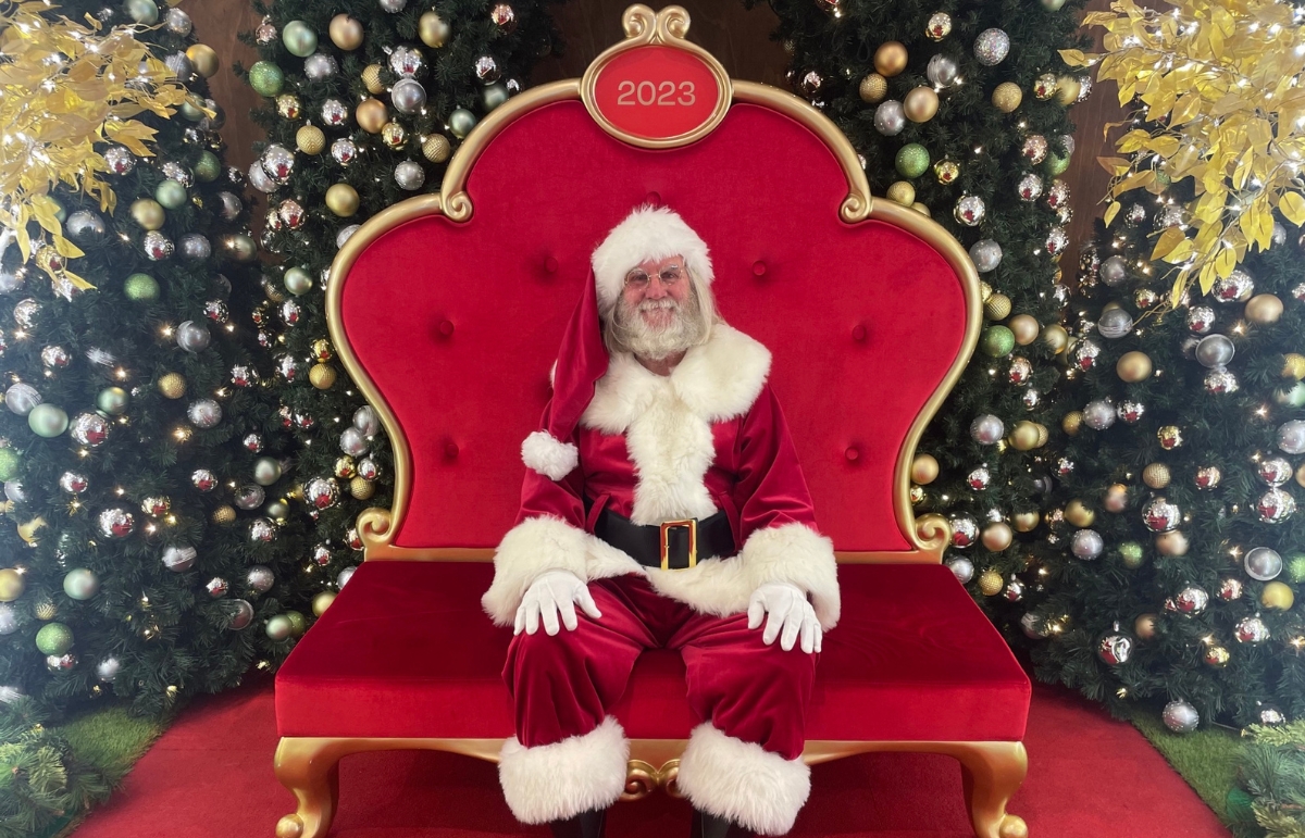 Get $10 off your Santa Photo